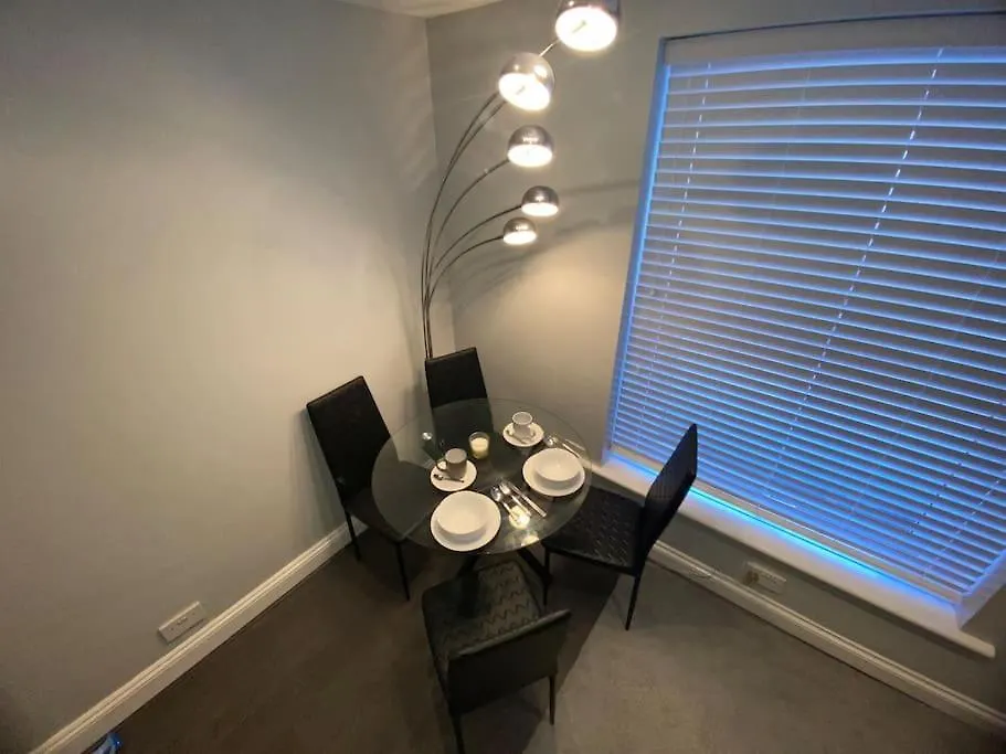 Spacious 2 Bedroom Flat London 0*,  Storbritannien