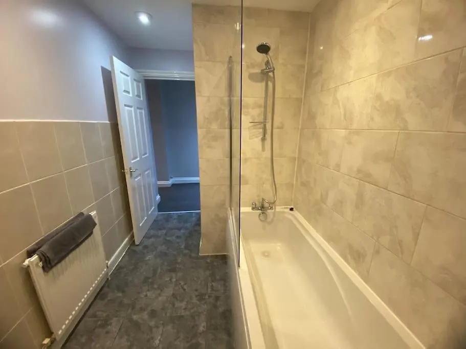 Spacious 2 Bedroom Flat London