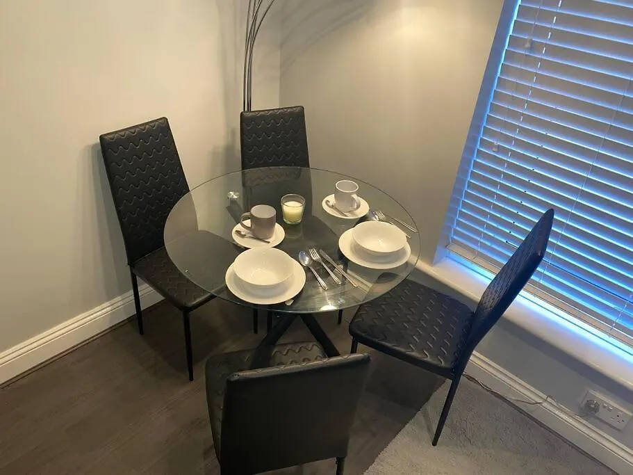 Spacious 2 Bedroom Flat London